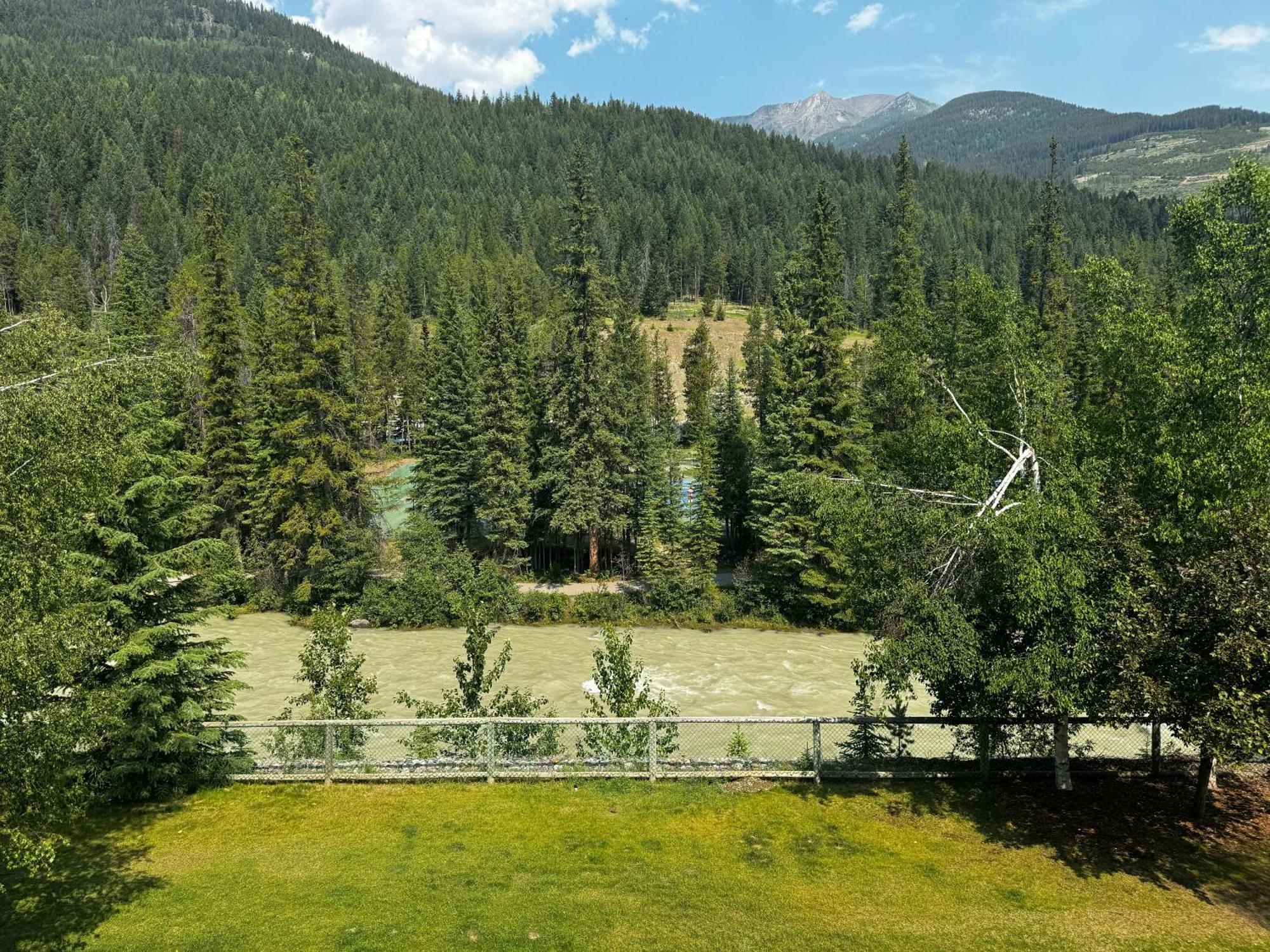 Toby Creek Lodge Panorama Oda fotoğraf